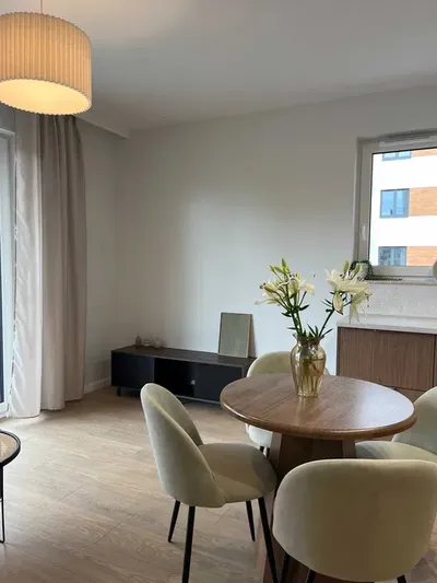 Pierwszy najem! Nowoczesne, umeblowane 2-pokoje (41,36 m²) + parking | Złocień, ul. Czeczów | Gotowe do wprowadzenia! - miniatura 3