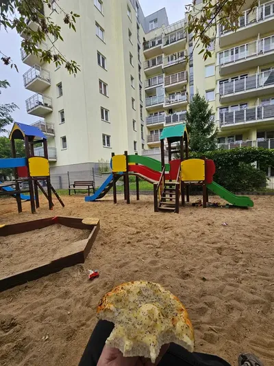 Bezpośrednio: Energooszczędne 2 pokoje z fotowoltaiką balkonową – Warszawa Targówek (ul. Motycka 23) - miniatura 3