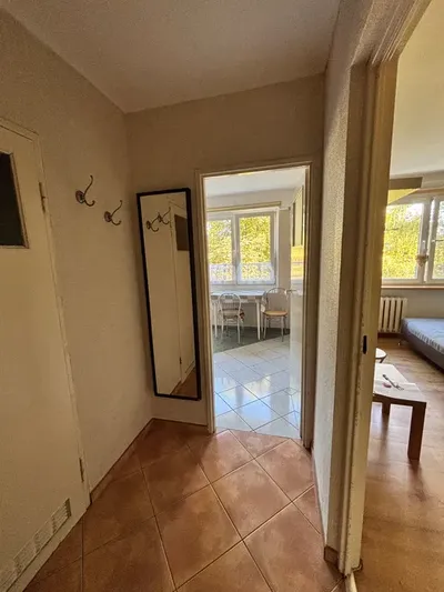 Kawalerka w spokojnej okolicy - miniatura 5