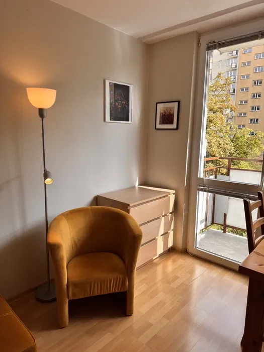 Umeblowana kawalerka 32 m² – 200 m od metra Kondratowicza. Dostepna od zaraz - 1/8