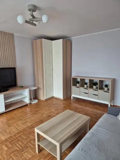 Kawalerka, os. Zwycięstwa 32m2 - miniatura 2
