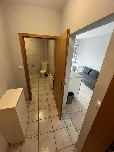 Kawalerka do wynajęcia, Wielkopolska Gdynia - miniatura 2