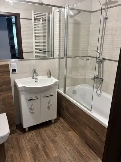 Mieszkanie z garażem podziemnym 2 pokoje i salon z kuchnią Jantarowa - miniatura 4