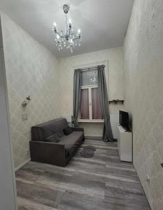 Kawalerka na wynajem Kraków Ścisłe Centrum - 1/8
