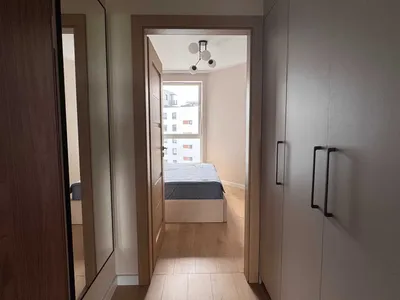 Piękne, wyjątkowe, duże 3-pokojowe mieszkanie (68 m²) z oknami na 3 strony świata, duża kuchnia, dwie łazienki, wanna i prysznic – Warszawa, Wola - miniatura 4