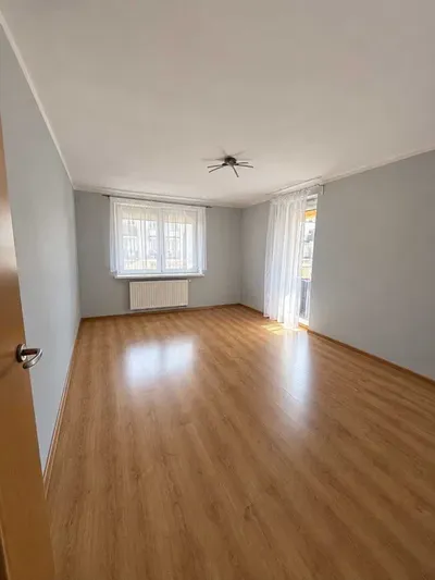 Wynajmę mieszkanie 2 pokoje Radzikowskiego 55m2 - miniatura 5
