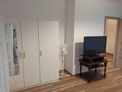 Mieszkanie na wynajem ul. Bolesława Orlińskiego 5 Kraków 2 pokoje, osobna kuchnia, balkon, 50 m2, bezpośrednio - miniatura 4