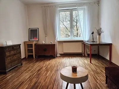 Ciepłe i słoneczne mieszkanie 2-pokojowe 48 m2 Saska Kępa | EN & pet-friendly