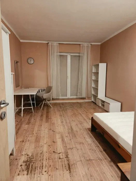 Pokój na wynajem Katowice Koszutka - 28m² z balkonem wyposażony - 1/8