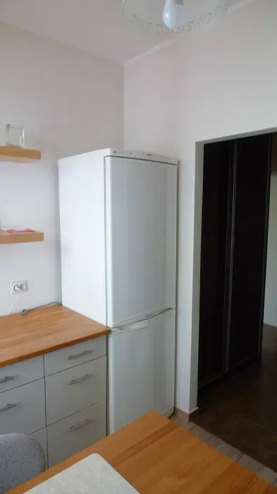 Wynajem długoterminowy (minimum rok) małego mieszkania (kawalerki) osobie samotnej lub parze bezdzietnej - miniatura 5