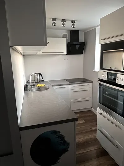 REZERWACJA Jasna kawalerka – 30 m² - miniatura 3
