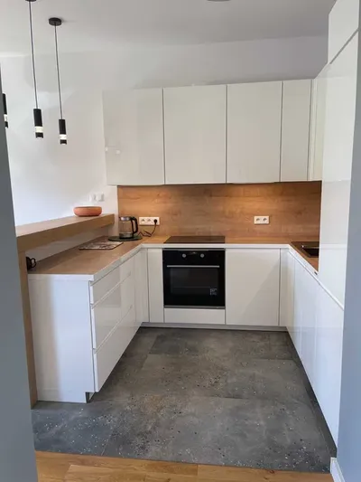 Nowoczesne mieszkanie 53 m² | 19. Dzielnica, ul. Kolejowa 43 | Metro Rondo Daszyńskiego - miniatura 3