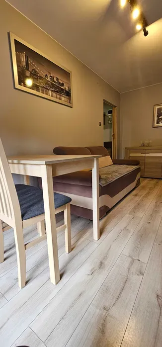 Dwa ładne pokoje z balkonem Rezerwacja - miniatura 3