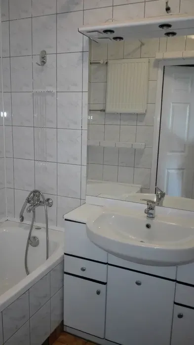 wynajmę mieszkanie studentkom na Os. Piasta - miniatura 4