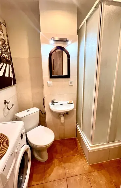Jasna kawalerka 20 m² po odświeżeniu | Włochy | bez prowizji - miniatura 3