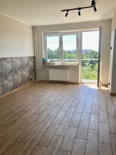 Mieszkanie 36 m | Balkon | Widok | Po remoncie | Od września - miniatura 3