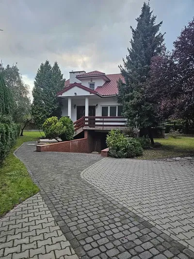 Miejsca w pokojach współdzielonych w willi – Warszawa, Ochota Południe