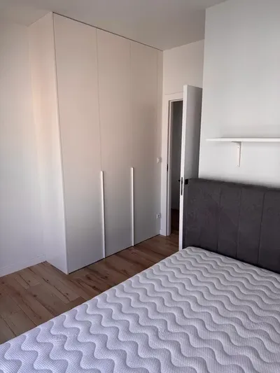 Bezpośrednio śliczne 2 pokoje Top lokalizacja, hala - miniatura 4