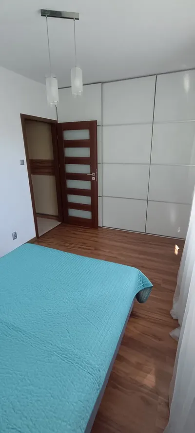Komfortowe Mieszkanie, 2 pokoje, osobna kuchnia - miniatura 2