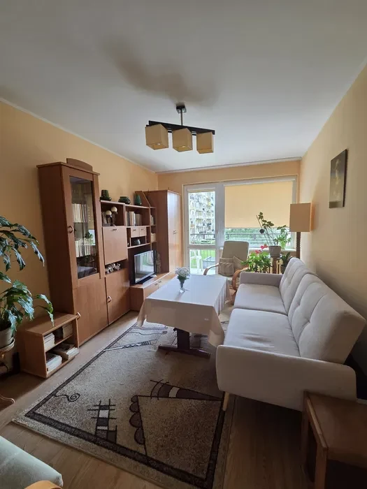 Mieszkanie 3 pokoje Wynajem Gdynia Chylonia - 1/8