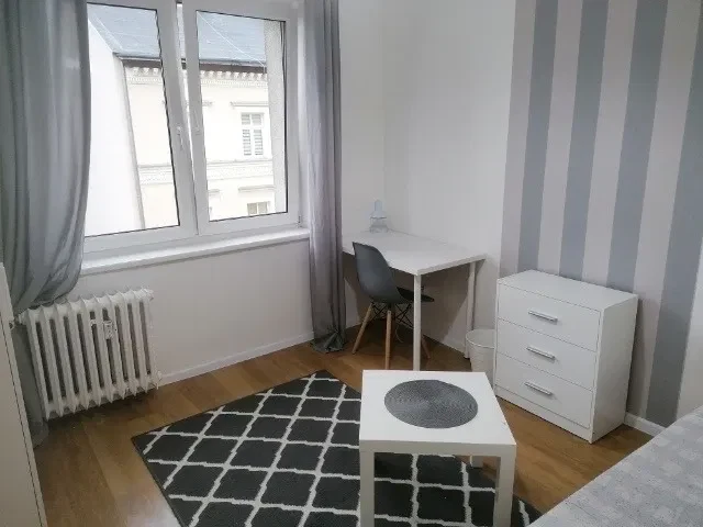 Duży pokój z balkonem w Centrum blisko Bramy Portowej ul. Kaszubska-Narutowicza - 1/8