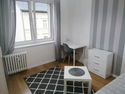 Duży pokój z balkonem w Centrum blisko Bramy Portowej ul. Kaszubska-Narutowicza