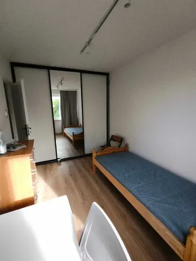 Pokój na wynajem, po remoncie - miniatura 5