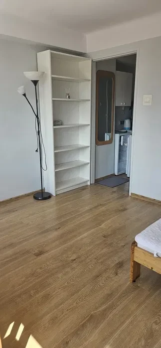 Kawalerka do wynajęcia 23m2 - 1/8