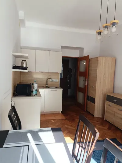 Kraków, ul. Konarskiego 3Wynajmę dwupokojowe mieszkanie na ul. Konarskiego w krakowie - miniatura 2