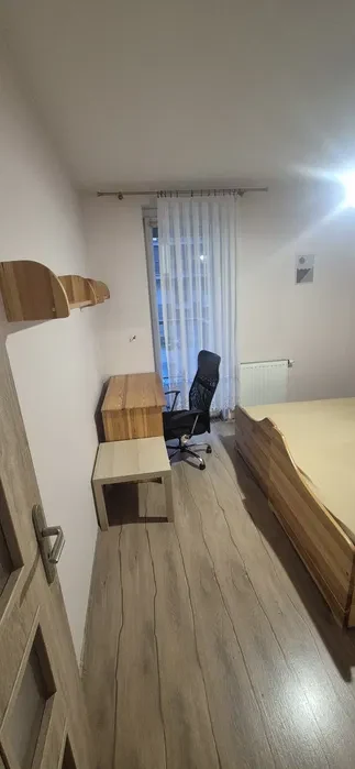Pokój jednoosobowy lub dwuosobowy z balkonem - 1/8