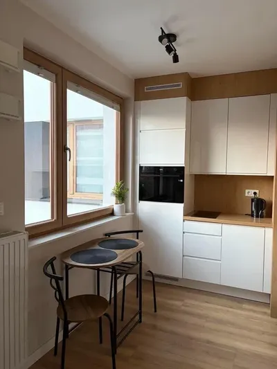 Kawalerka z wydzieloną sypialnią - Poznań, Jeżyce - miniatura 3