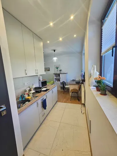 Przytulne studio dla singla w świetnej lokalizacji - miniatura 5