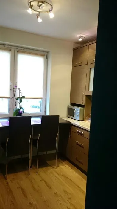 Wynajmę mieszkanie kawalerka 34 M2 ,I piętro na ul.Ken,TBS,Bacieczki - miniatura 2