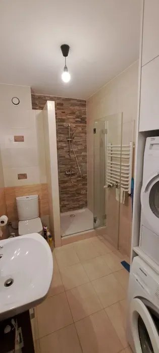 Wynajmę mieszkanie dwupokojowe 48m² ul. Lipińskiego ( wynajem dla jednej osoby) - miniatura 3