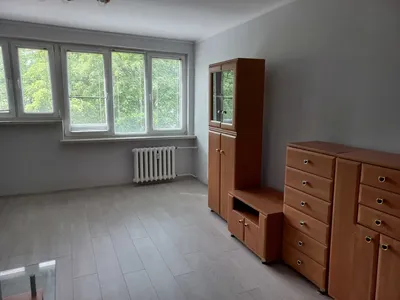 Wynajem kawalerki centrum starego Ursusa - miniatura 3