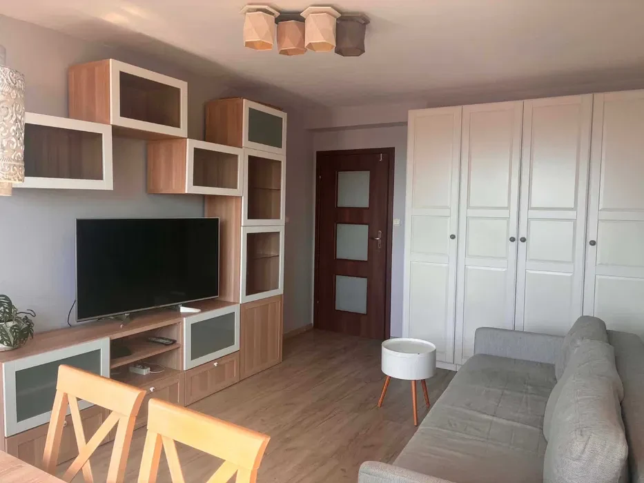 Wynajmę mieszkanie | 3 pokoje, 58 m2 | 7. piętro | ul. Frycza Modrzewskiego (Żabiniec) - 1/8