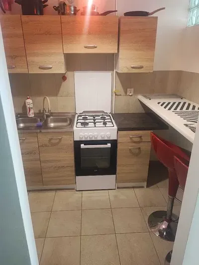 Wynajmę 2 pokoje, ul. Graniczna 4, Hala Mirowska, piwnica, bezpośrednio, ONZ Świętokrzyska Centrum - miniatura 2