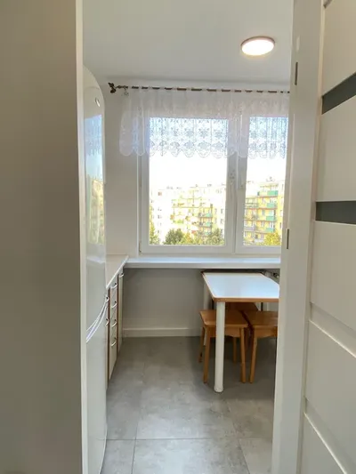 Duży Pokój z balkonem na LSM Mieszkanie po remoncie szuka lokatorki! - miniatura 3