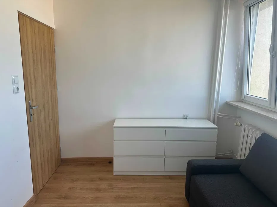 Wynajmę pokój studentce opole 9m2 blisko centrum - 1/2