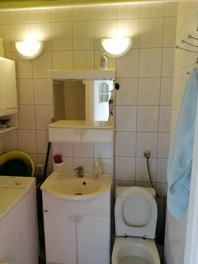 Wynajmę pokoje studentkom, blisko miasteczka akademickiego. - miniatura 4