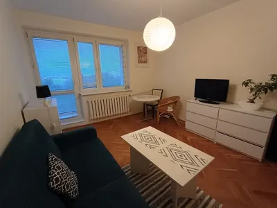 Duży pokój z balkonem
