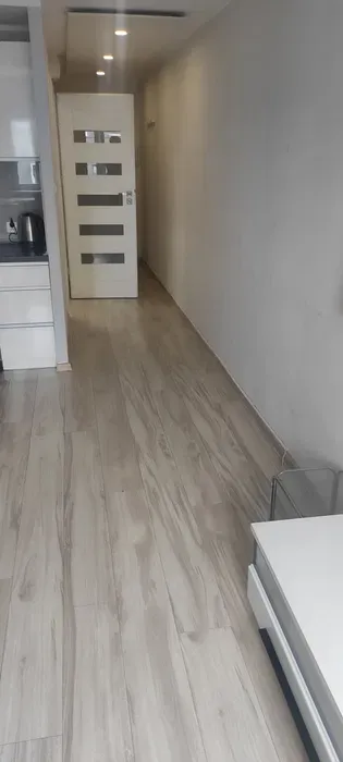 Kawalerka z garderobą Stare Miasto - miniatura 3