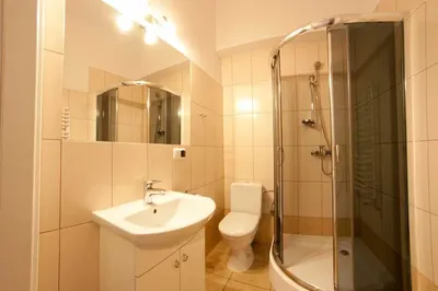 Kawalerka w ścisłym centrum Krakowa - światłowód, tv, ciepło, balkon, bezpośrednio - miniatura 2