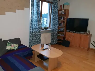 Metro Dw. Wileński ul. Okrzei 23, przestronne studio z balkonem I garażem - miniatura 2
