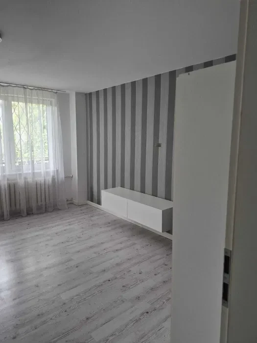 2 duże niezależne pokoje | 49 m² | balkon | osobna kuchnia | Mistrzowska - 1/14