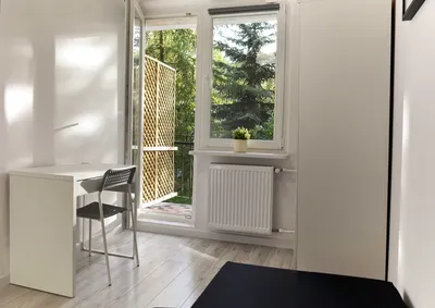Komfortowy pokój jednoosobowy z balkonem - Warneńska 1
