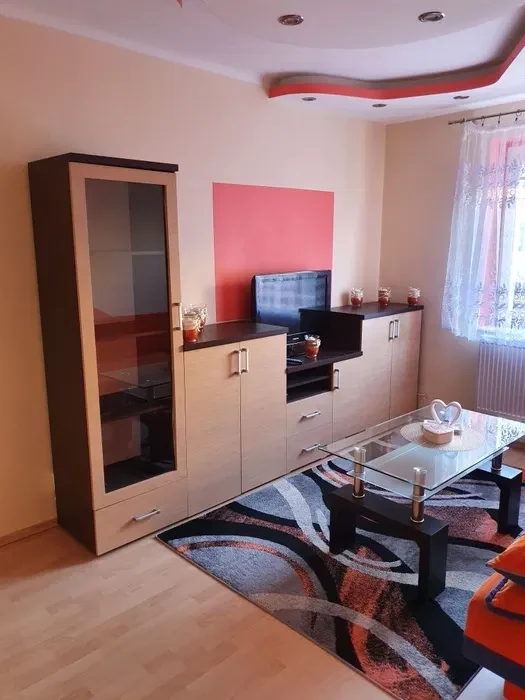 Kawalerka do wynajęcia od zaraz - 1/8