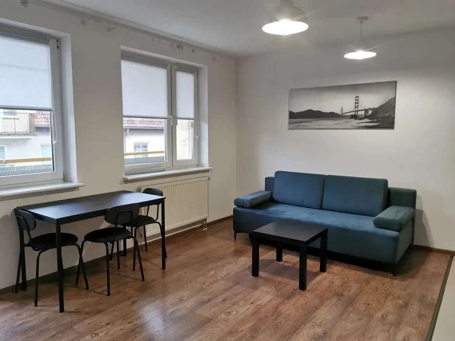 Wynajmę słoneczne i nowoczesne mieszkanie 32 m² z dużym balkonem i piwnicą – Gdynia Fikakowo - 1/5
