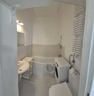 Kawalerka 25m2 śródmieście z balkonem bezposrednio - miniatura 4
