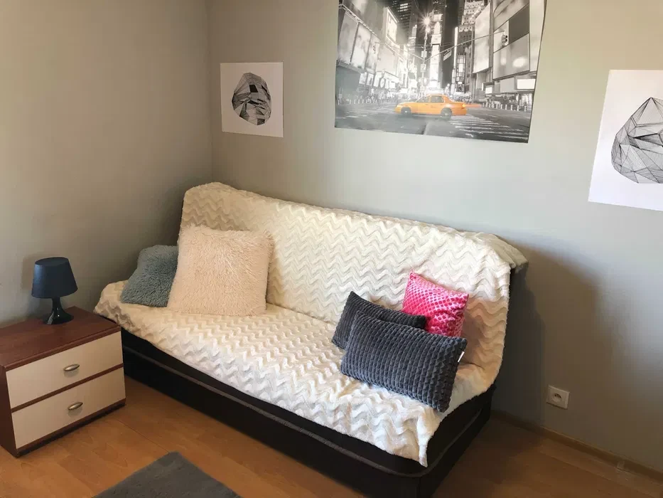 Pokoje dla studentek i absolwentek - 1/8